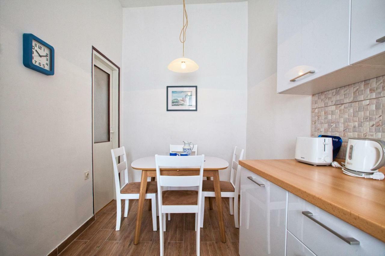 Apartment Rosy พูลา ภายนอก รูปภาพ